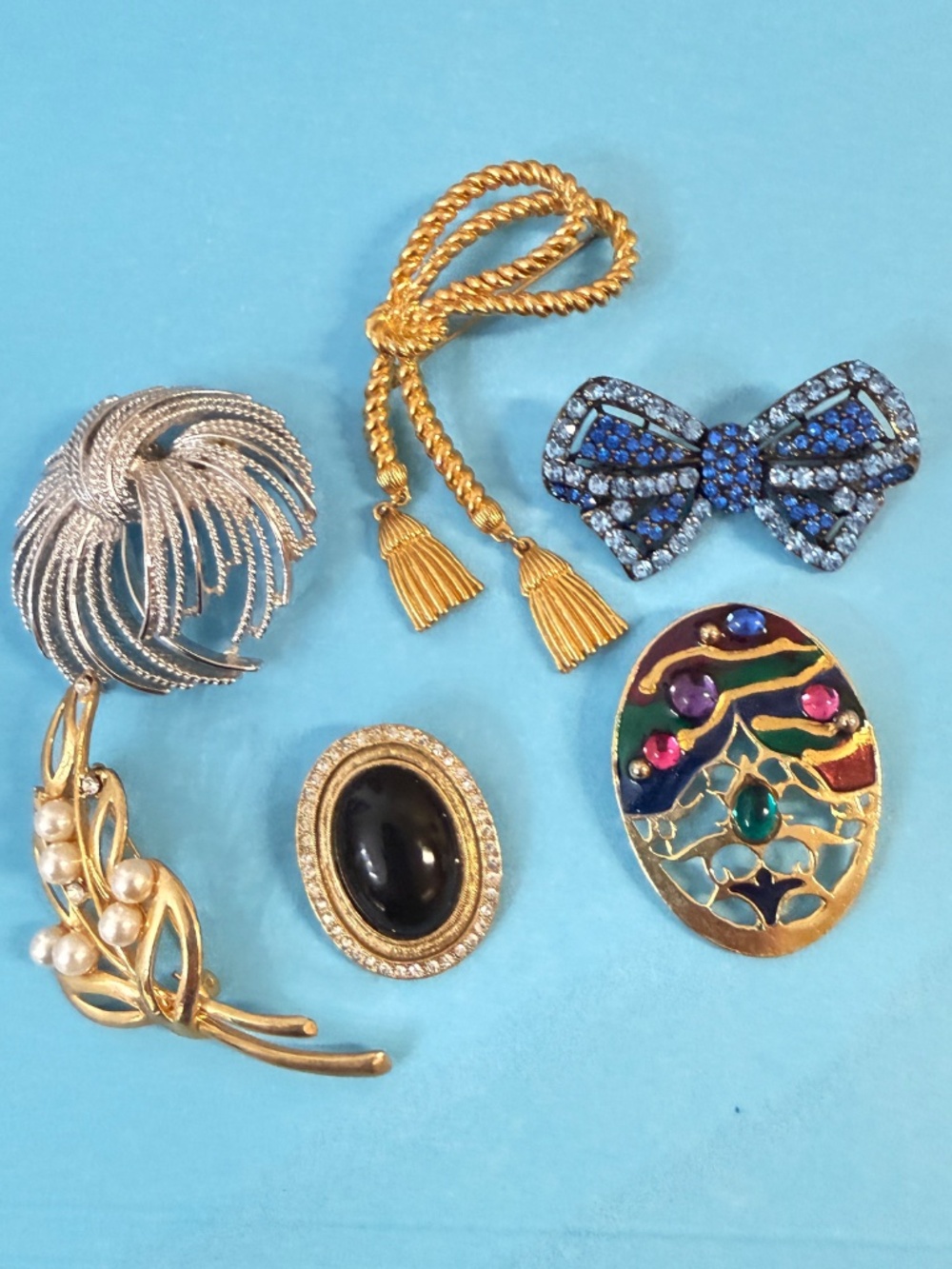 Brooch Bundle - Picture 3 of 7
